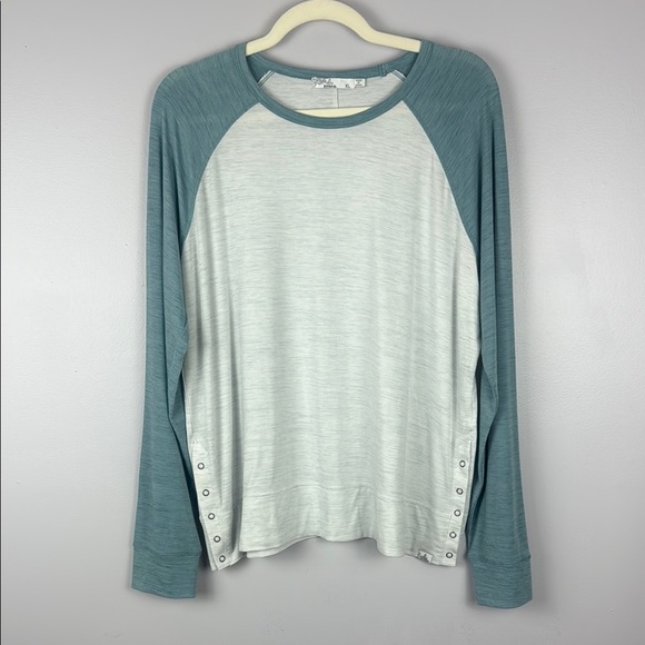 Prana Sol Protect Baseball Style White Blue Long Sleeves Top Size XL - Picture 2 of 9